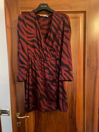 Vestito elegante chiffon rosso e nero