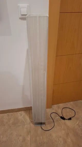 Lámpara de pie moderna tela y metal