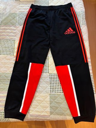 Chándal Adidas Negro y Rojo Talla 44