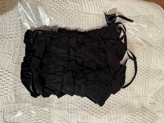 Top con rouches nero