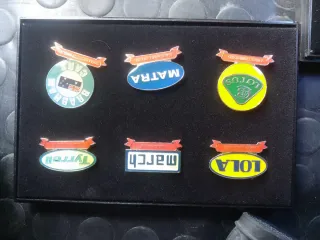 Lotes de Pines Marcas de Coches
