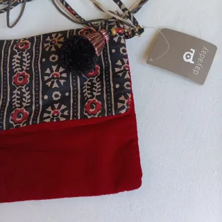 Bolso Dayaday Terciopelo Granate Estampado