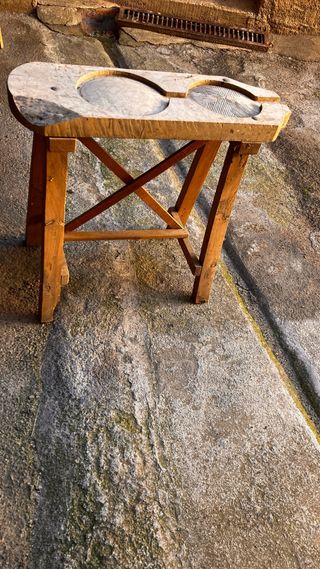 Mesa Quesera de madera Antigua,