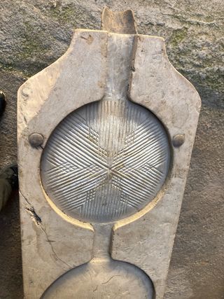 Mesa Quesera de madera Antigua,