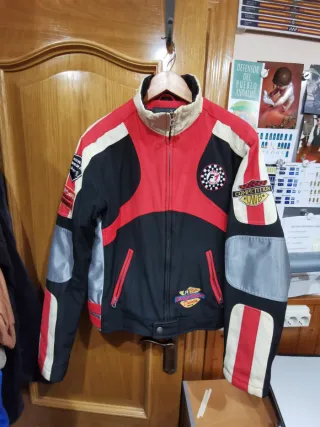 Chaqueta Motera Hombre Negra y Roja