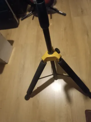 Soporte Guitarra/Bajo Hércules