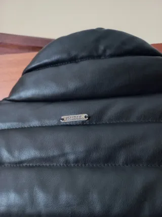 Plumífero Guess Negro Talla M