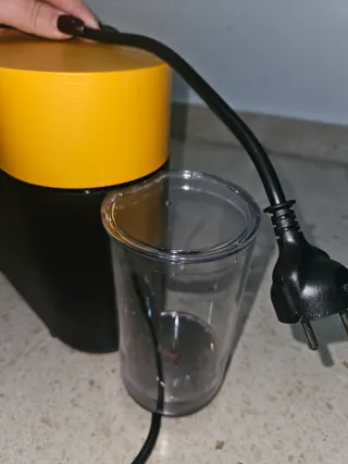 Cafetera Nespresso Vertuo Pop Dorada