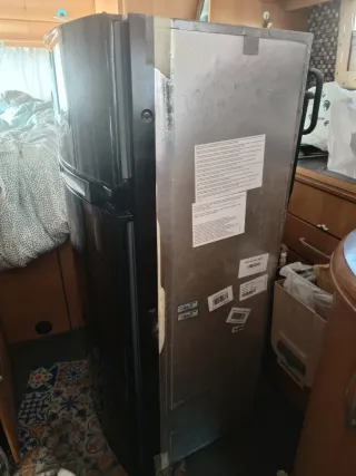 Nevera Trivalente Thetford N3175 (171L) Averiada