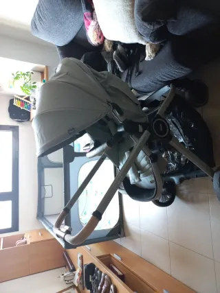 Silla de paseo, capazo y silla coche marca Chicco