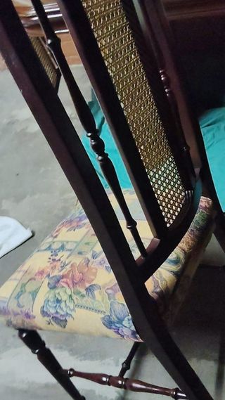 Conjunto mesa y 6 sillas madera oscura