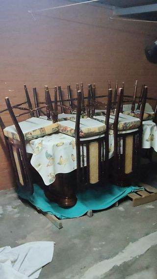 Conjunto mesa y 6 sillas madera oscura