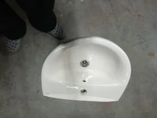 Lavabo de porcelana Roca
