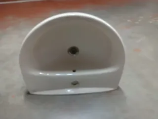 Lavabo de porcelana Roca