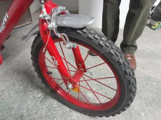 Bicicleta infantil roja MAX FORMULA