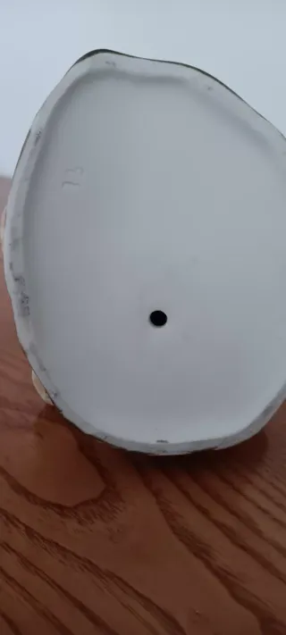 Figura de porcelana grande mujer con cesta