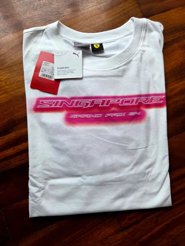 Camiseta Puma Ferrari F1 Singapore GP