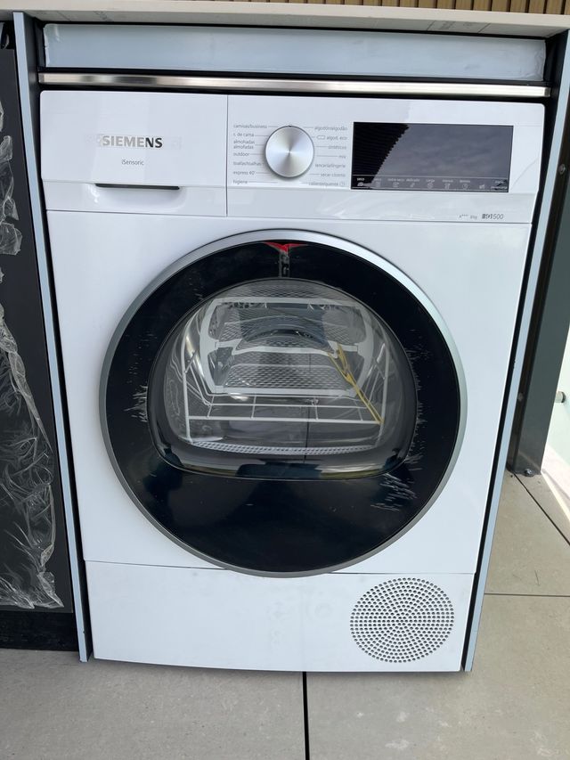 Secadora Siemens iQ500 iSensoric sin estrenar.