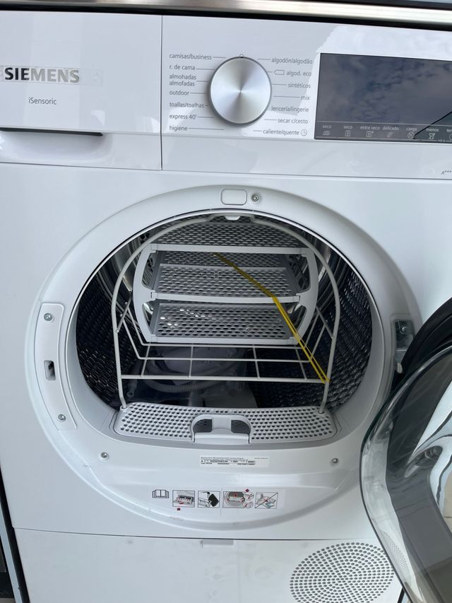 Secadora Siemens iQ500 iSensoric sin estrenar.