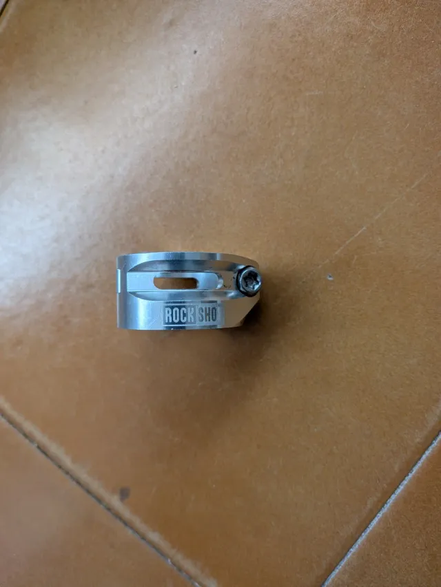 Abrazadera RockShox Reverb Tope de Altura