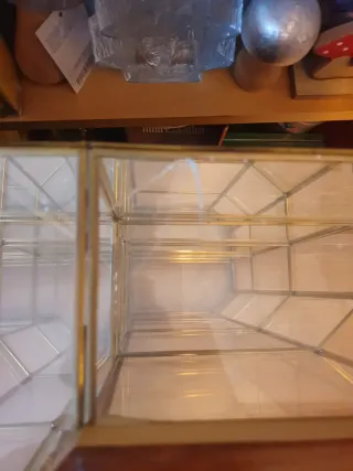 Antigua Vitrina expositora madera y cristal