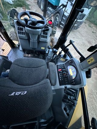 Retroexcavadora Caterpillar