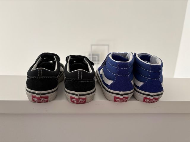 2 Pares Vans Niño Negro y Azul. Talla 28