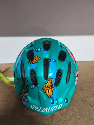 Casco Specialized niño peces talla 44-52