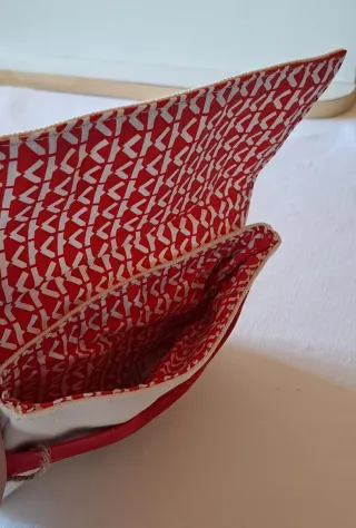 Pochette Kenzo Parfums beige e rossa