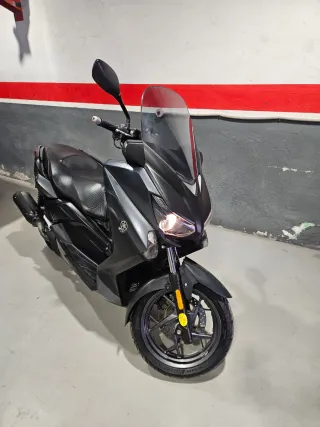 Moto Yamaha XMAX 125 ABS