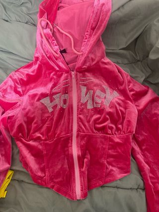 Chaqueta rosa con brillos