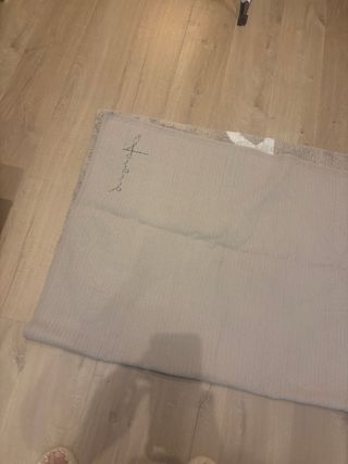 Alfombra infantil Lorena Canals estrellas beige.