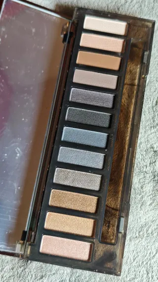 Paleta de sombras Urban Decay