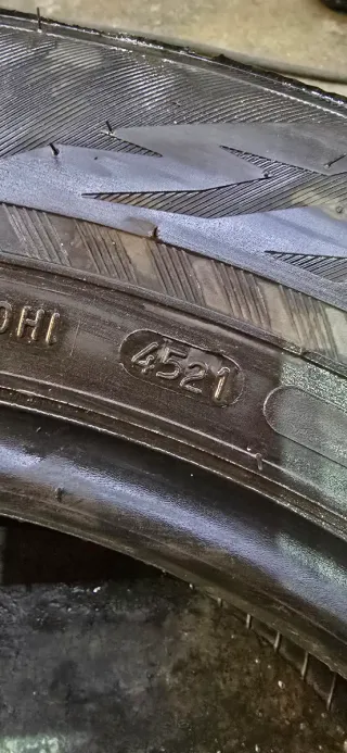 Neumáticos de invierno 225 65 17 106P