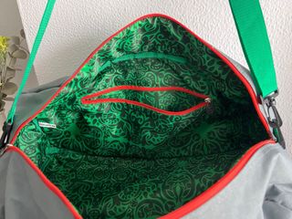 Bolsa de deporte Castrol gris y verde