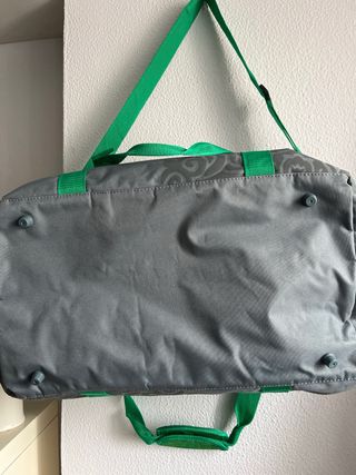 Bolsa de deporte Castrol gris y verde