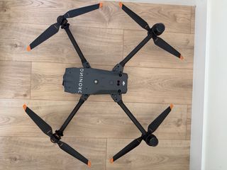 Dron DJI Matrice 30T