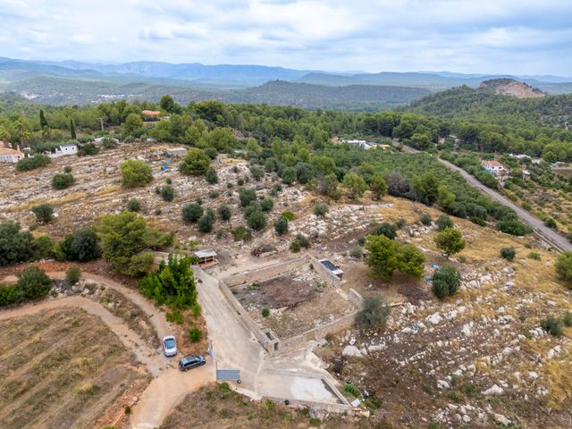 Finca rústica con caseta
