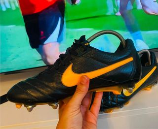 Botas Fútbol Nike Tiempo SG Pro ACC Negras/Amarill