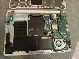 Notebook Asus F402S non testato leggi descrizione