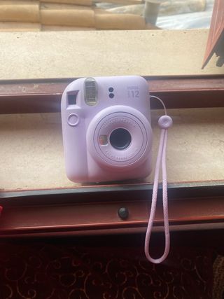 Cámara Instax Mini 12 Morada Nueva