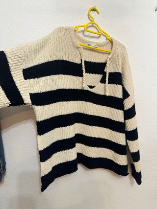 Suéter Zara rayas beige y negro