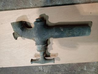 Grifo de tonel antiguo