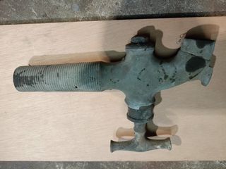 Grifo de tonel antiguo