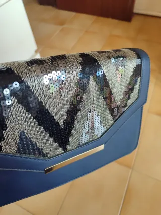 Bolso de fiesta azul marino con lentejuelas