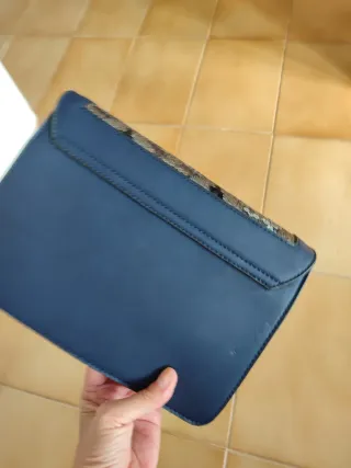 Bolso de fiesta azul marino con lentejuelas