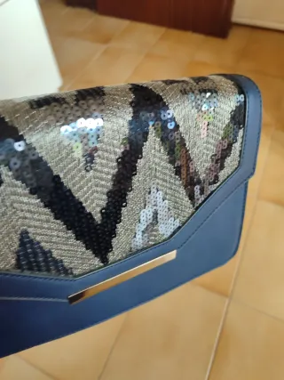 Bolso de fiesta azul marino con lentejuelas