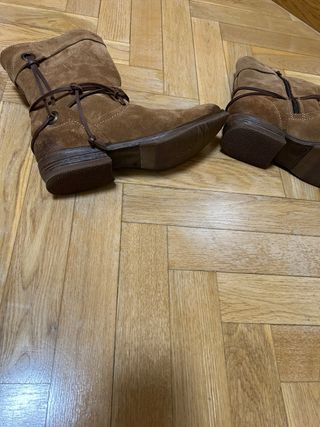 Botines ante marrón talla 39