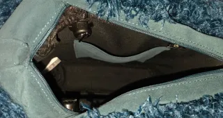 Borsa O Bag Blu con inserto in pelo