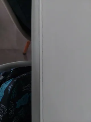 Escritorio blanco moderno con dos cajones